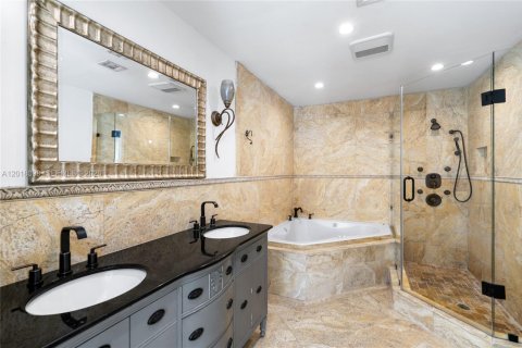 Casa en venta en Miami, Florida, 4 dormitorios, 166.85 m2 № 2256525 - foto 25
