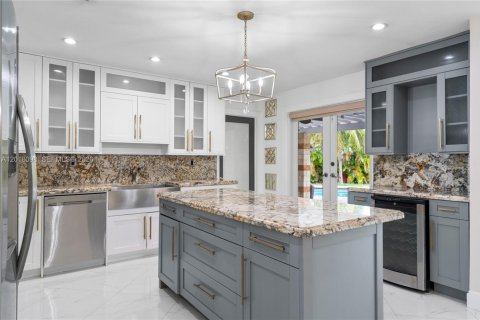 Casa en Miami, Florida 4 dormitorios, 166.85 m2 № 2256525