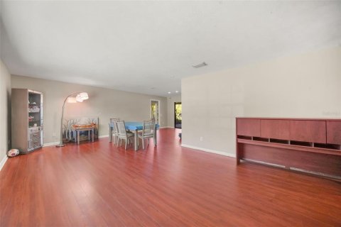 Casa en venta en Tampa, Florida, 3 dormitorios, 222.41 m2 № 2429617 - foto 13
