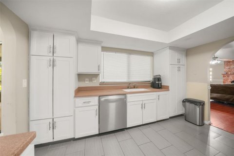 Casa en venta en Tampa, Florida, 3 dormitorios, 222.41 m2 № 2429617 - foto 23