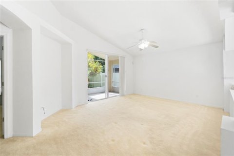 Casa en venta en Kissimmee, Florida, 4 dormitorios, 165.55 m2 № 1884009 - foto 10
