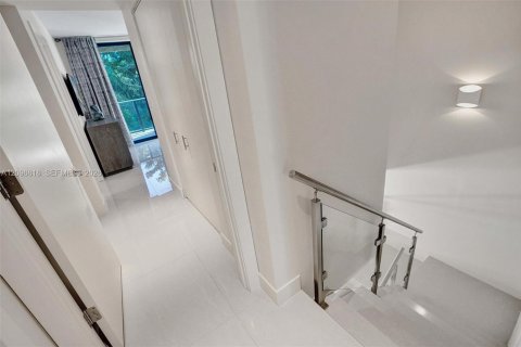 Купить кондоминиум в Форт-Лодердейл, Флорида 7 комнат, 180.6м2, № 2395374 - фото 21