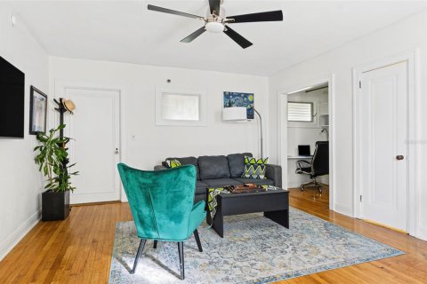Condo in Saint Petersburg, Florida, 1 bedroom  № 2424221 - photo 30