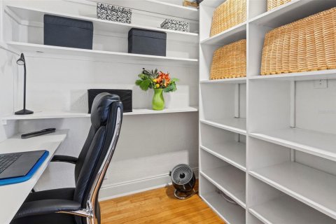 Condo in Saint Petersburg, Florida, 1 bedroom  № 2424221 - photo 4