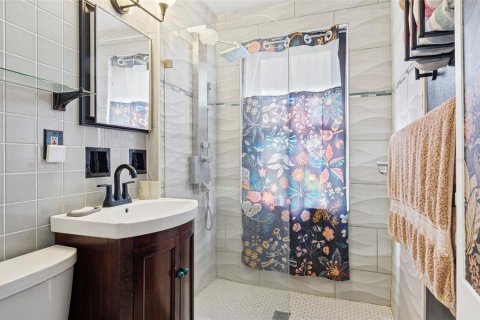 Condo in Saint Petersburg, Florida, 1 bedroom  № 2424221 - photo 9