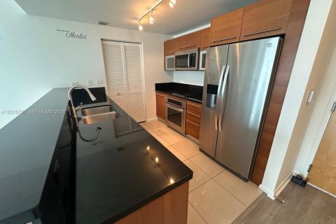 Снять в аренду кондоминиум в Майами, Флорида 2 спальни, 86.31м2, № 2256611 - фото 6