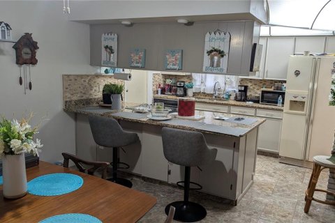 House in Orlando, Florida 4 bedrooms, 189.52 sq.m. № 1885341 - photo 4
