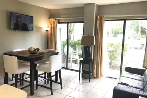 Condo in Orlando, Florida, 2 bedrooms  № 1534474 - photo 2