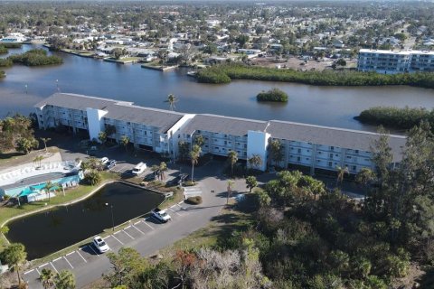 Copropriété à vendre à Englewood, Floride: 2 chambres, 101.54 m2 № 2429620 - photo 17