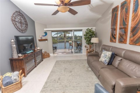 Copropriété à vendre à Englewood, Floride: 2 chambres, 101.54 m2 № 2429620 - photo 5