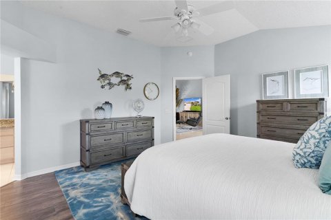 House in The Villages, Florida 3 bedrooms, 176.98 sq.m. № 1341536 - photo 17