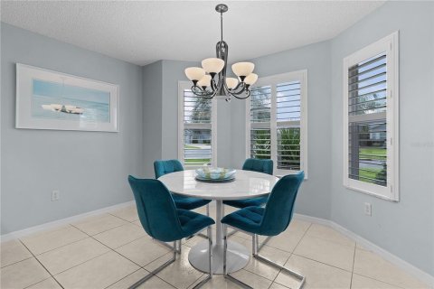 House in The Villages, Florida 3 bedrooms, 176.98 sq.m. № 1341536 - photo 11