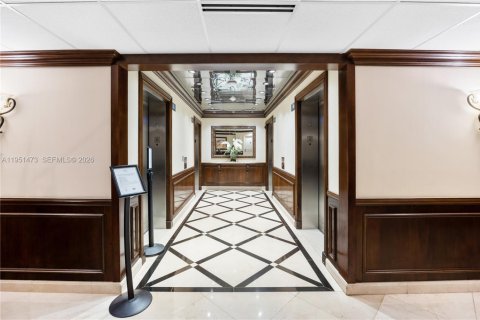 Condo in Aventura, Florida, 2 bedrooms № 2010360 - photo 4