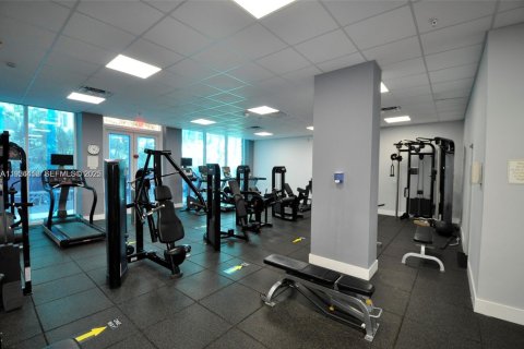 Купить кондоминиум в Халландейл-Бич, Флорида 2 спальни, 115.94м2, № 1986374 - фото 18