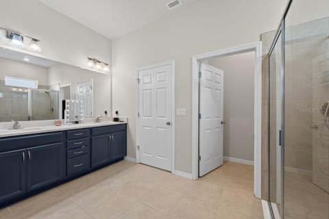 Villa ou maison à vendre à Wesley Chapel, Floride: 4 chambres, 222.22 m2 № 2345671 - photo 15