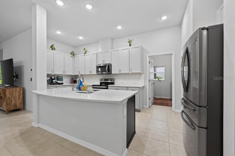 Villa ou maison à vendre à Wesley Chapel, Floride: 4 chambres, 222.22 m2 № 2345671 - photo 29