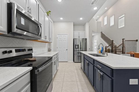 Villa ou maison à vendre à Wesley Chapel, Floride: 4 chambres, 222.22 m2 № 2345671 - photo 5
