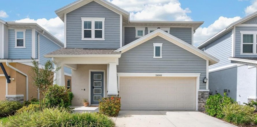 Villa ou maison à Wesley Chapel, Floride 4 chambres, 222.22 m2 № 2345671