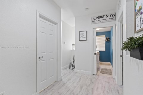 Купить таунхаус в Хомстед, Флорида 4 спальни, 172.8м2, № 1931806 - фото 13