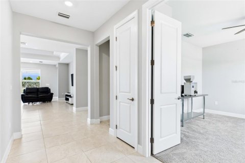 Купить виллу или дом в Пунта-Горда, Флорида 4 комнаты, 211.63м2, № 2344962 - фото 8