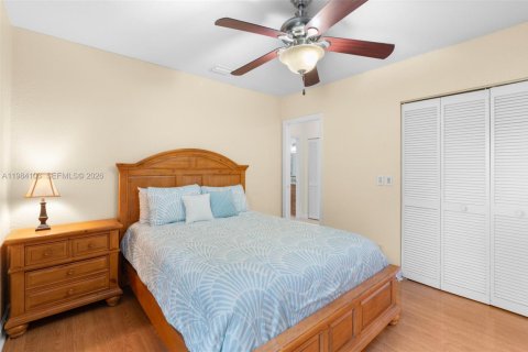 Купить виллу или дом в Корал-Спрингс, Флорида 4 спальни, 224.36м2, № 2048703 - фото 20