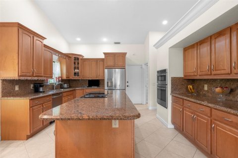 Купить виллу или дом в Корал-Спрингс, Флорида 4 спальни, 224.36м2, № 2048703 - фото 5