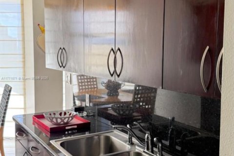 Condominio en venta en Aventura, Florida, 2 dormitorios, 144.93 m2 № 1610884 - foto 19