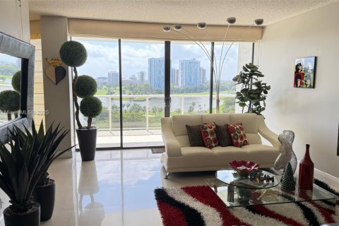Condominio en venta en Aventura, Florida, 2 dormitorios, 144.93 m2 № 1610884 - foto 6