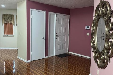 House in Kissimmee, Florida 3 bedrooms, 123.19 sq.m. № 2097690 - photo 3