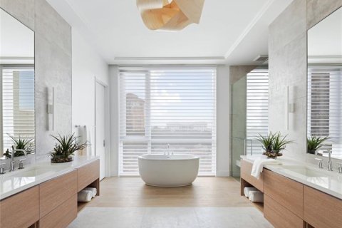 Купить кондоминиум в Сарасота, Флорида 10 комнат, 226.59м2, № 984916 - фото 17