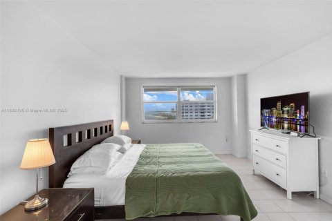 Condo in Key Biscayne, Florida, 1 bedroom  № 1805999 - photo 20