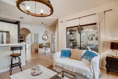 House in Cooper City, Florida 4 bedrooms, 182.65 sq.m. № 1660077 - photo 23