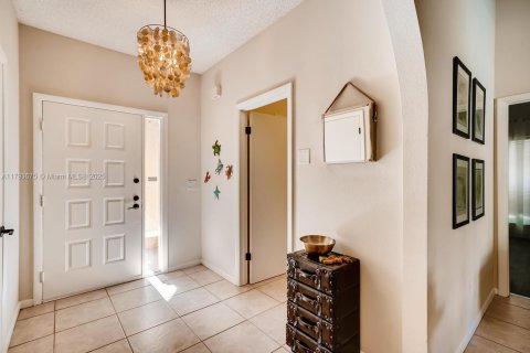 House in Cooper City, Florida 4 bedrooms, 182.65 sq.m. № 1660077 - photo 26