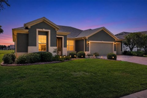 House in Ocala, Florida 3 bedrooms, 224.17 sq.m. № 2205068
