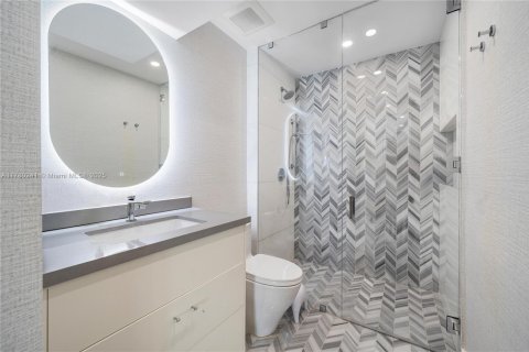 Condominio en venta en Miami Beach, Florida, 4 dormitorios, 350.33 m2 № 1868583 - foto 21