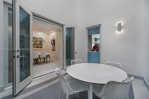 Condominio en venta en Miami Beach, Florida, 4 dormitorios, 350.33 m2 № 1868583 - foto 5