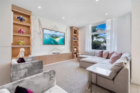 Condominio en venta en Miami Beach, Florida, 4 dormitorios, 350.33 m2 № 1868583 - foto 3