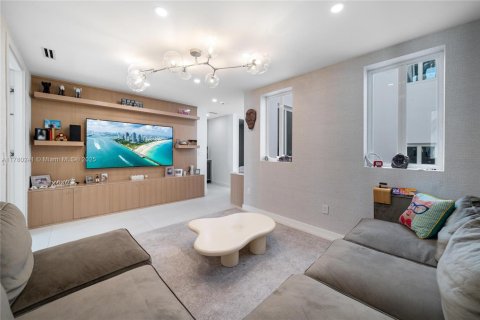 Condominio en venta en Miami Beach, Florida, 4 dormitorios, 350.33 m2 № 1868583 - foto 22
