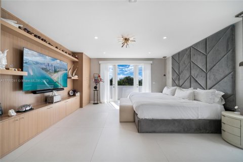 Condominio en venta en Miami Beach, Florida, 4 dormitorios, 350.33 m2 № 1868583 - foto 15