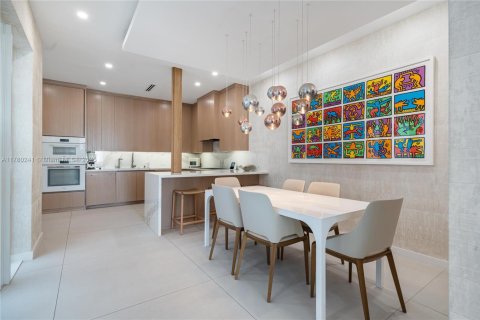 Condominio en venta en Miami Beach, Florida, 4 dormitorios, 350.33 m2 № 1868583 - foto 4