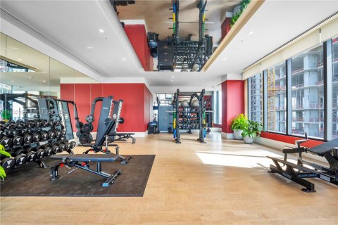 Condo in Miami, Florida, 2 bedrooms № 2260868 - photo 19