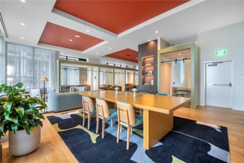 Condo in Miami, Florida, 2 bedrooms № 2260868 - photo 6