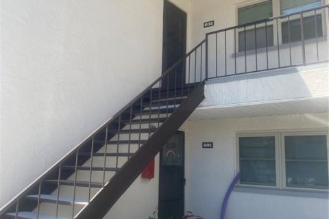 Condominio en venta en Seminole, Florida, 2 dormitorios, 85.47 m2 № 1619297 - foto 3