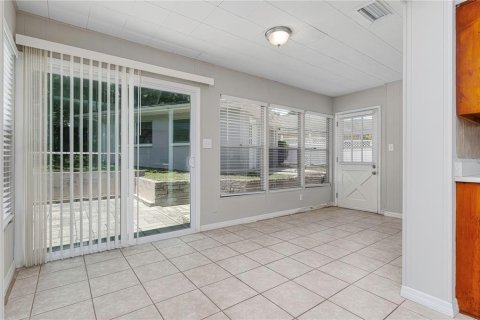 Купить виллу или дом в Дебари, Флорида 6 комнат, 159.98м2, № 1538581 - фото 12