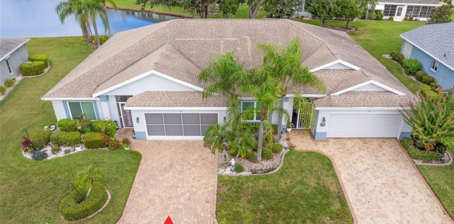 Condominio en Sun City Center, Florida, 2 dormitorios № 1902352