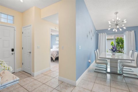 Condominio en alquiler en Sun City Center, Florida, 2 dormitorios, 144.56 m2 № 1902352 - foto 6