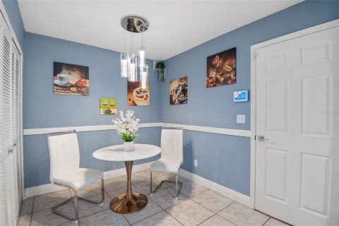 Condominio en alquiler en Sun City Center, Florida, 2 dormitorios, 144.56 m2 № 1902352 - foto 15
