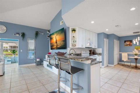 Condominio en alquiler en Sun City Center, Florida, 2 dormitorios, 144.56 m2 № 1902352 - foto 12