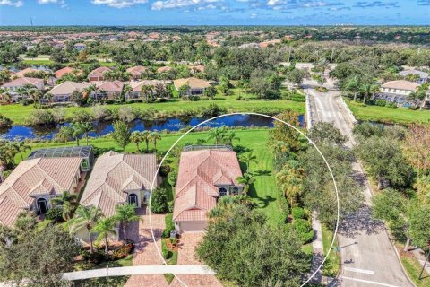 Casa en venta en Sarasota, Florida, 3 dormitorios, 186.55 m2 № 2430992 - foto 2
