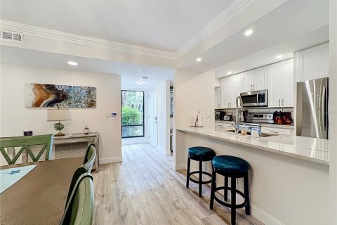 Condo in Sarasota, Florida, 2 bedrooms  № 2379191 - photo 23